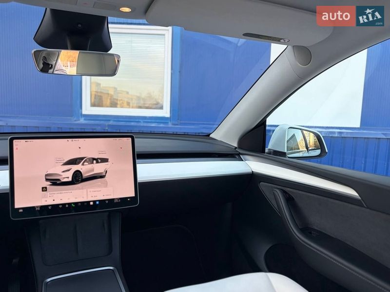 Внедорожник / Кроссовер Tesla Model Y 2024 в Дрогобыче