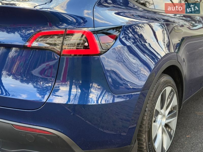 Внедорожник / Кроссовер Tesla Model Y 2023 в Харькове