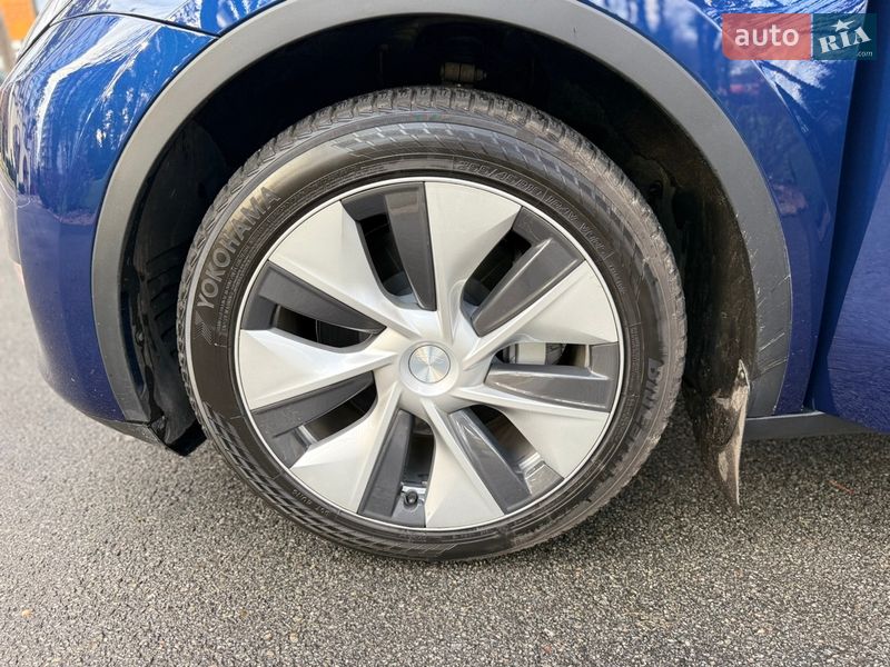 Внедорожник / Кроссовер Tesla Model Y 2023 в Харькове