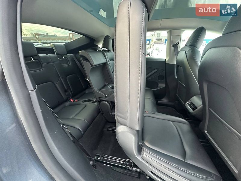 Внедорожник / Кроссовер Tesla Model Y 2022 в Киеве