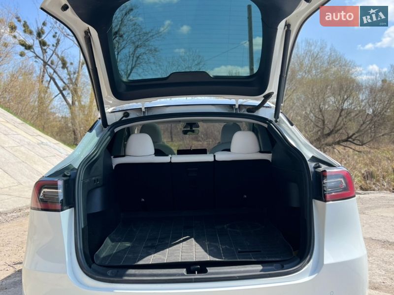 Внедорожник / Кроссовер Tesla Model Y 2021 в Виннице