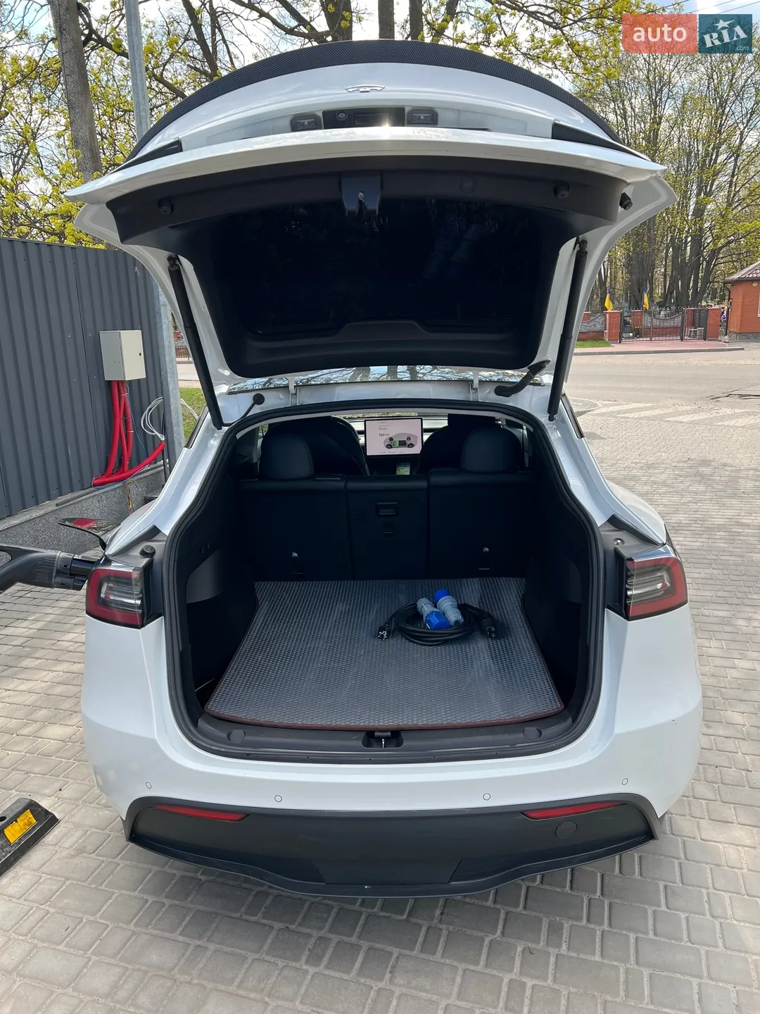 2022 Tesla Model Y - мініатюра 19