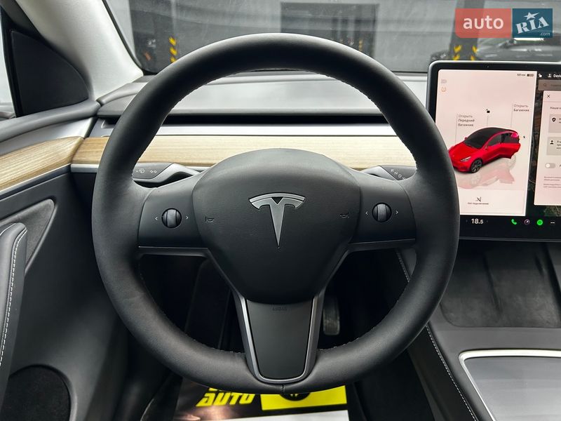 Позашляховик / Кросовер Tesla Model Y 2025 в Чернівцях фото 18 Позашляховик / Кросовер Tesla Model Y 2025 в Чернівцях