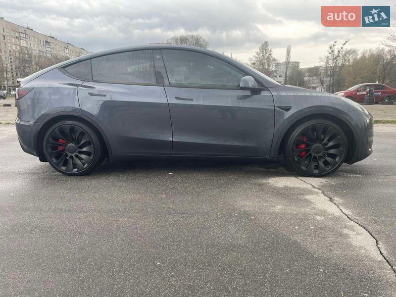 Позашляховик / Кросовер Tesla Model Y 2022 в Харкові