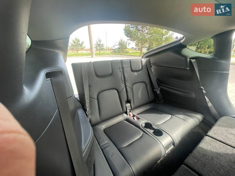 Позашляховик / Кросовер Tesla Model Y 2023 в Львові фото 16 Позашляховик / Кросовер Tesla Model Y 2023 в Львові