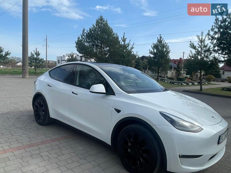 Позашляховик / Кросовер Tesla Model Y 2023 в Львові фото 7 Позашляховик / Кросовер Tesla Model Y 2023 в Львові