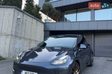 Внедорожник / Кроссовер Tesla Model Y 2022 в Киеве