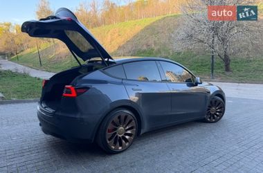 Позашляховик / Кросовер Tesla Model Y 2022 в Києві