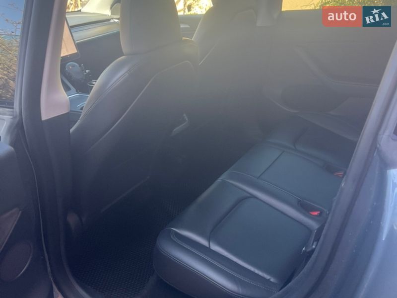 Внедорожник / Кроссовер Tesla Model Y 2022 в Киеве