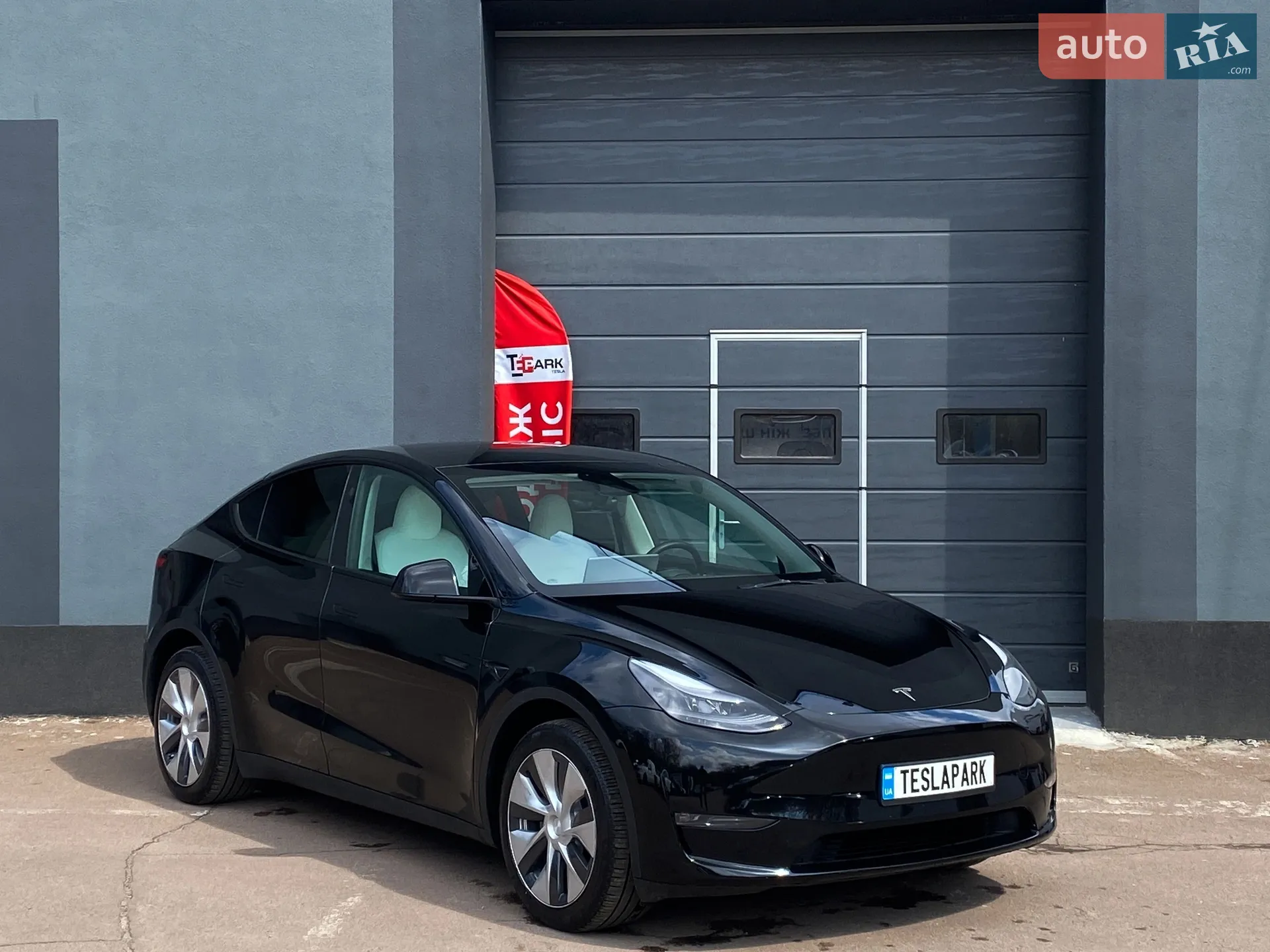 2024 Tesla Model Y - мініатюра 12