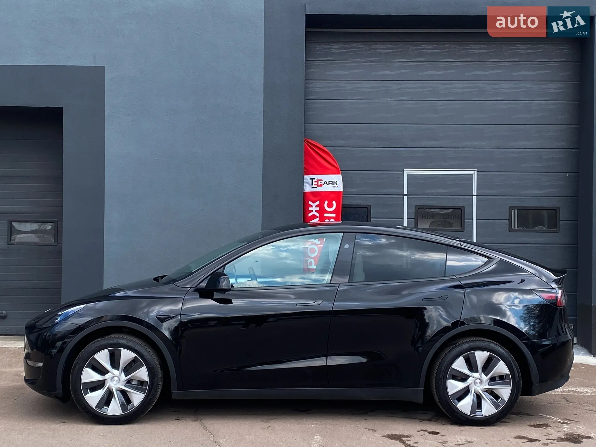 2024 Tesla Model Y - мініатюра 6