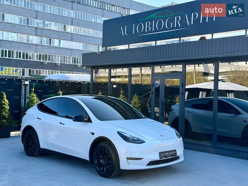 Внедорожник / Кроссовер Tesla Model Y 2023 в Киеве