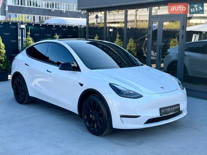 Внедорожник / Кроссовер Tesla Model Y 2023 в Киеве