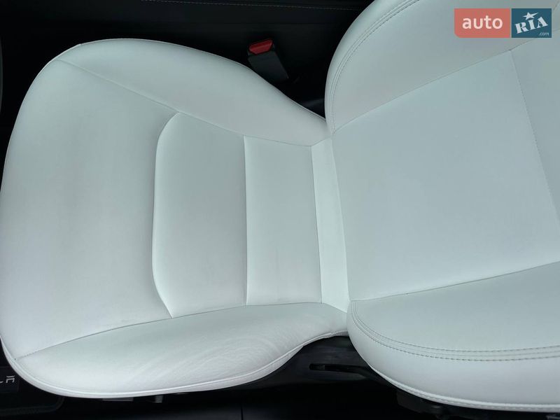 Внедорожник / Кроссовер Tesla Model Y 2022 в Киеве фото 10 Внедорожник / Кроссовер Tesla Model Y 2022 в Киеве