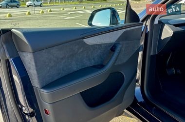 Внедорожник / Кроссовер Tesla Model Y 2025 в Киеве