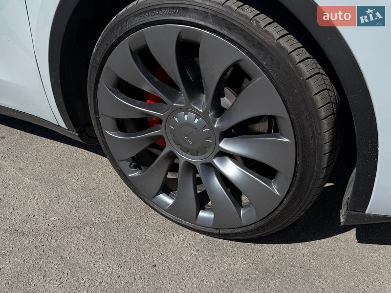 Внедорожник / Кроссовер Tesla Model Y 2023 в Кременчуге фото 9 Внедорожник / Кроссовер Tesla Model Y 2023 в Кременчуге