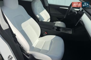 Внедорожник / Кроссовер Tesla Model Y 2023 в Львове