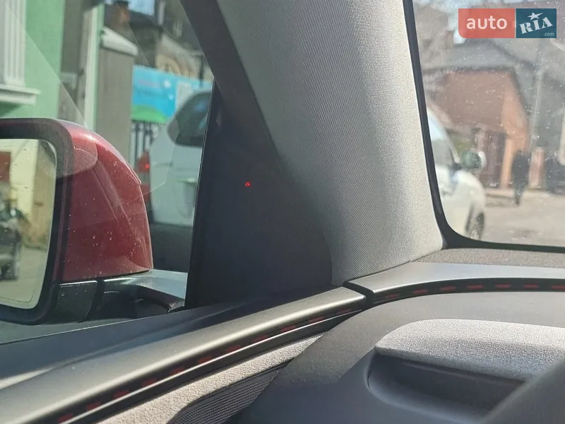 Tesla Model Y 2025 VIN 7SAYGDEE0TF338047 фото оголошення 6 з 55