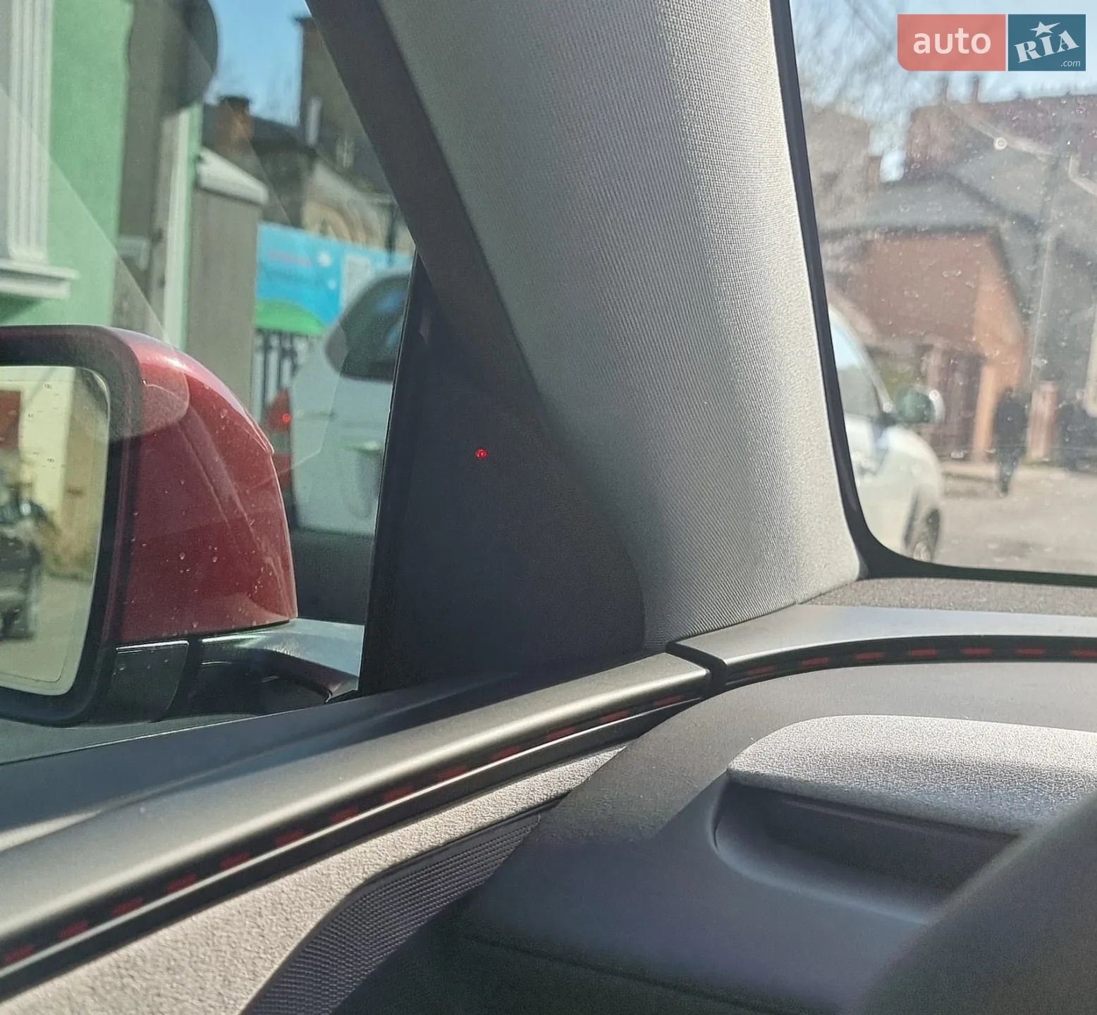 2025 Tesla Model Y - мініатюра 6