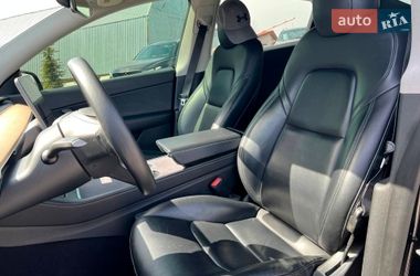 Внедорожник / Кроссовер Tesla Model Y 2021 в Львове