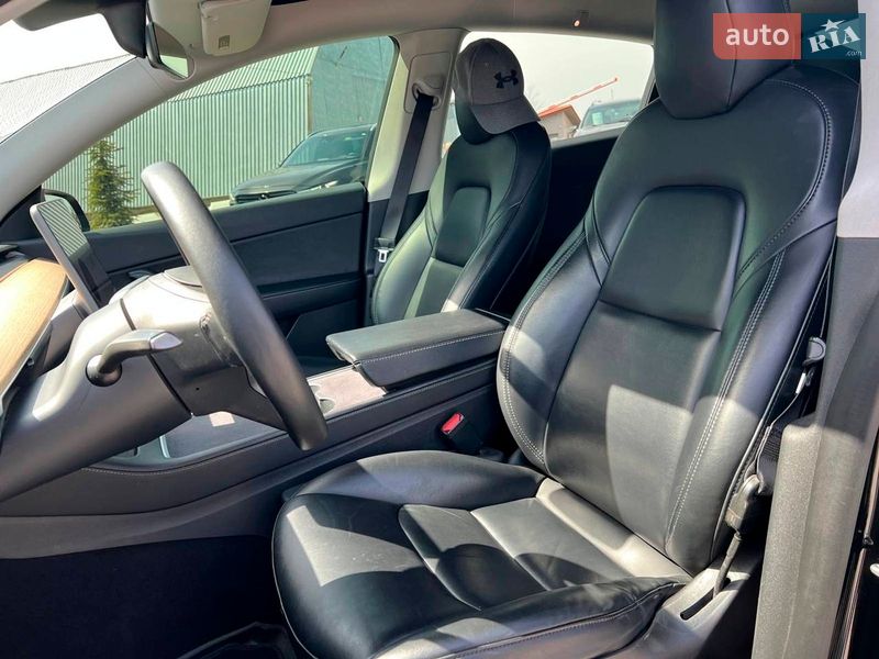 Внедорожник / Кроссовер Tesla Model Y 2021 в Львове