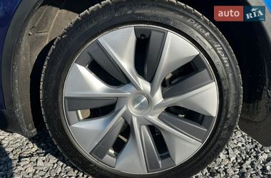 Внедорожник / Кроссовер Tesla Model Y 2023 в Львове