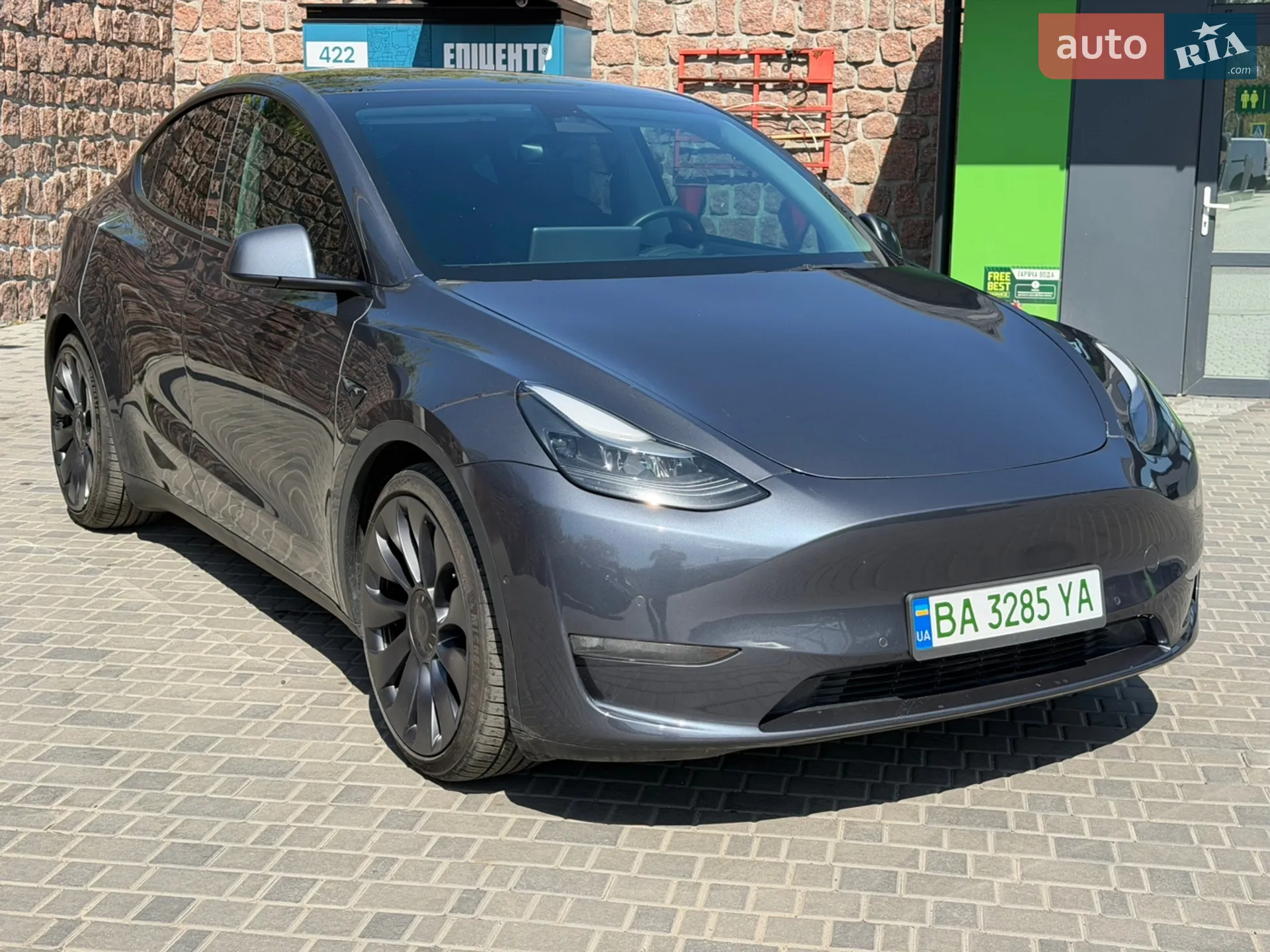 2022 Tesla Model Y - фото 1