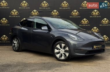 Внедорожник / Кроссовер Tesla Model Y 2020 в Киеве