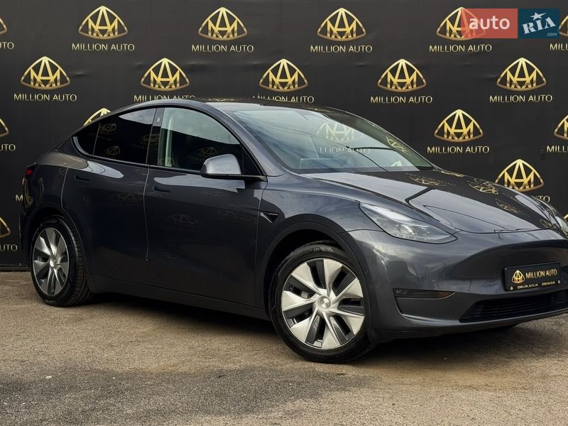 Tesla Model Y 2020