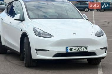 Позашляховик / Кросовер Tesla Model Y 2024 в Рівному