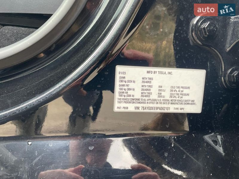 Внедорожник / Кроссовер Tesla Model Y 2023 в Киеве