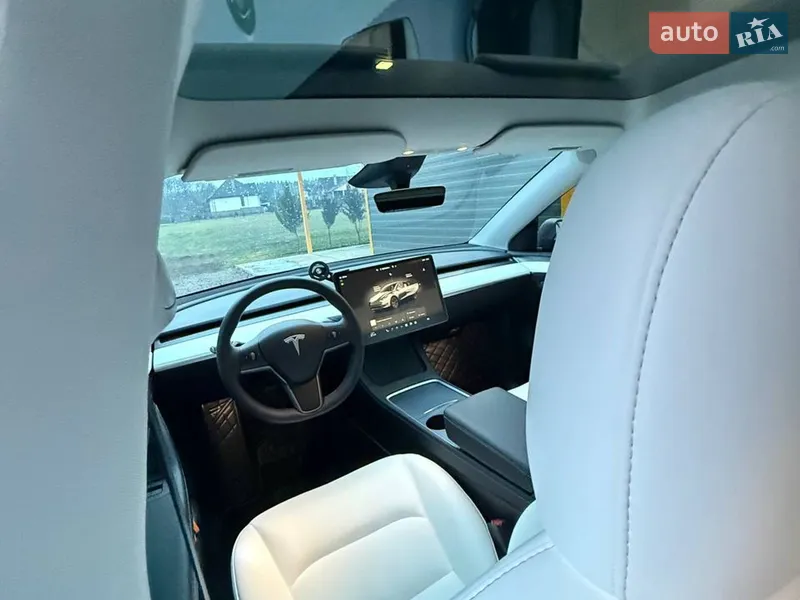 Tesla Model Y 2024 VIN 7SAYGAEE1RF179143 фото оголошення 38 з 78