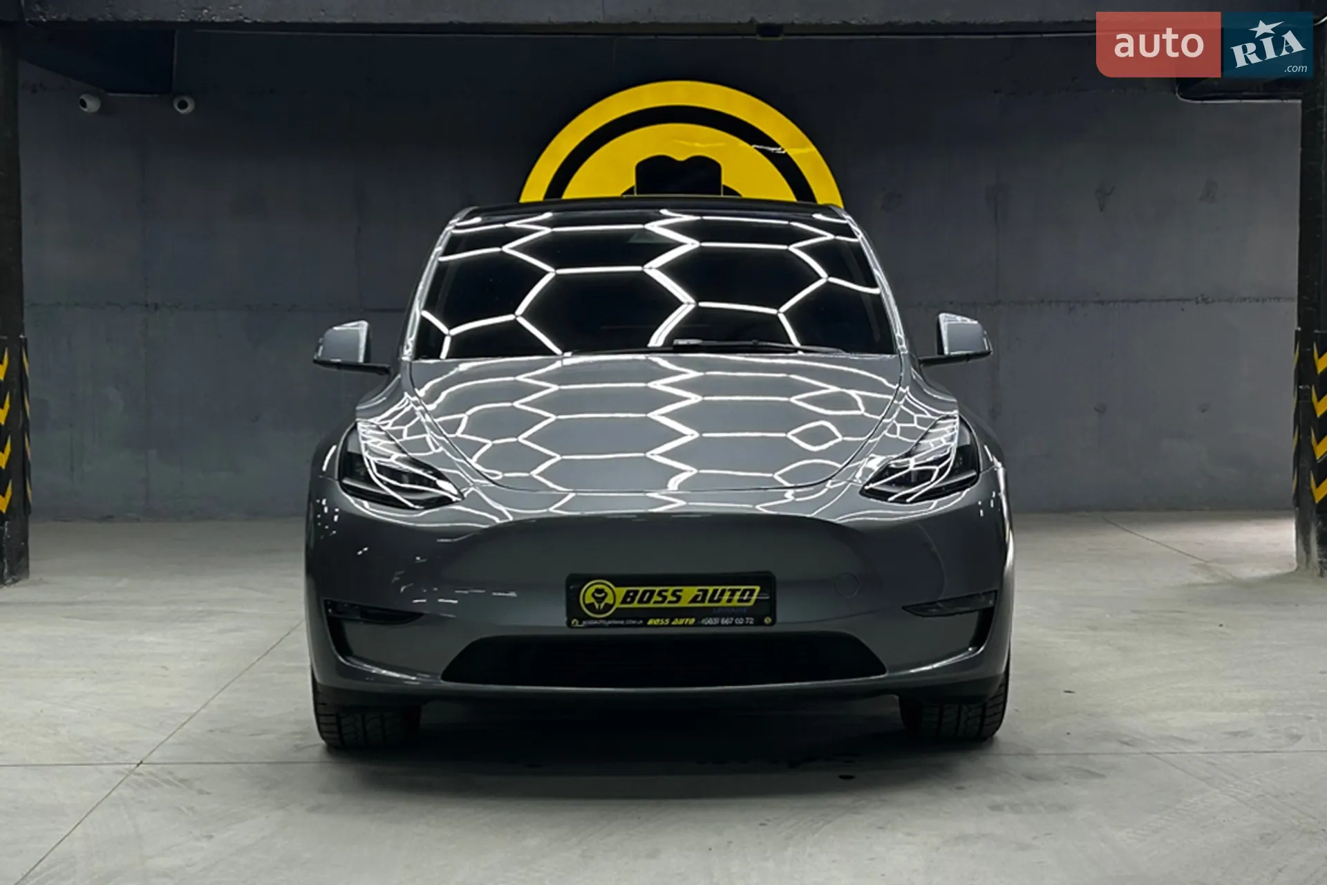 2025 Tesla Model Y - мініатюра 5