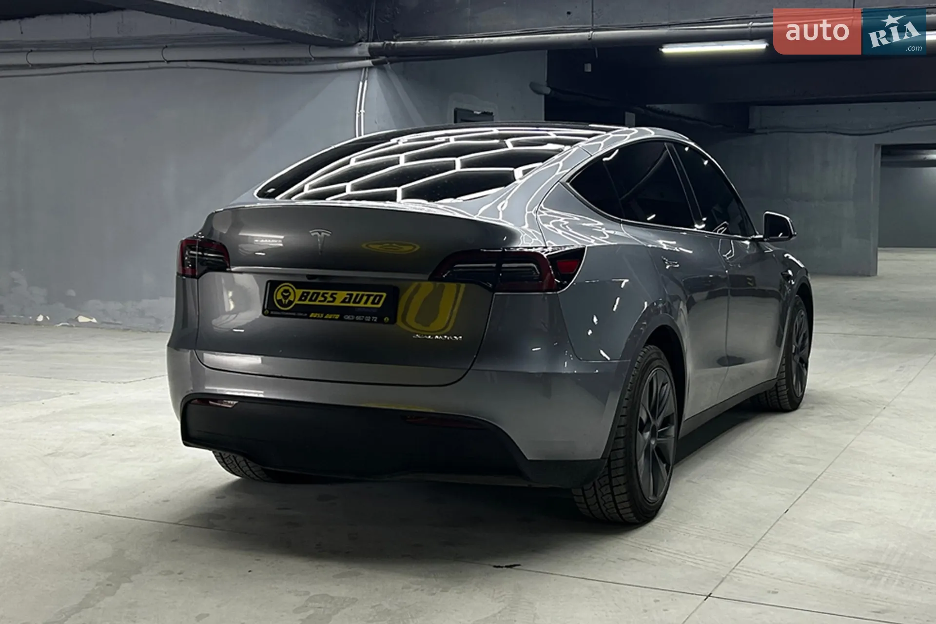 2025 Tesla Model Y - мініатюра 10