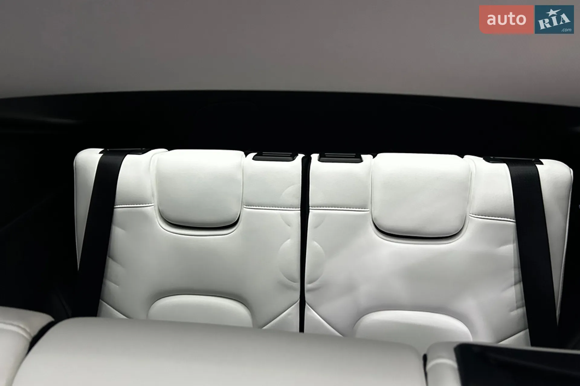 2025 Tesla Model Y - мініатюра 30