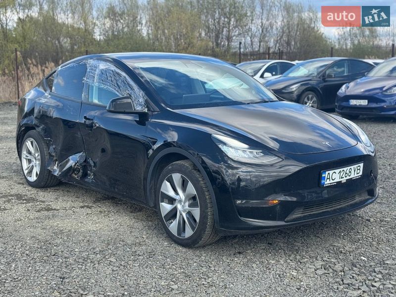 Tesla Model Y 2021