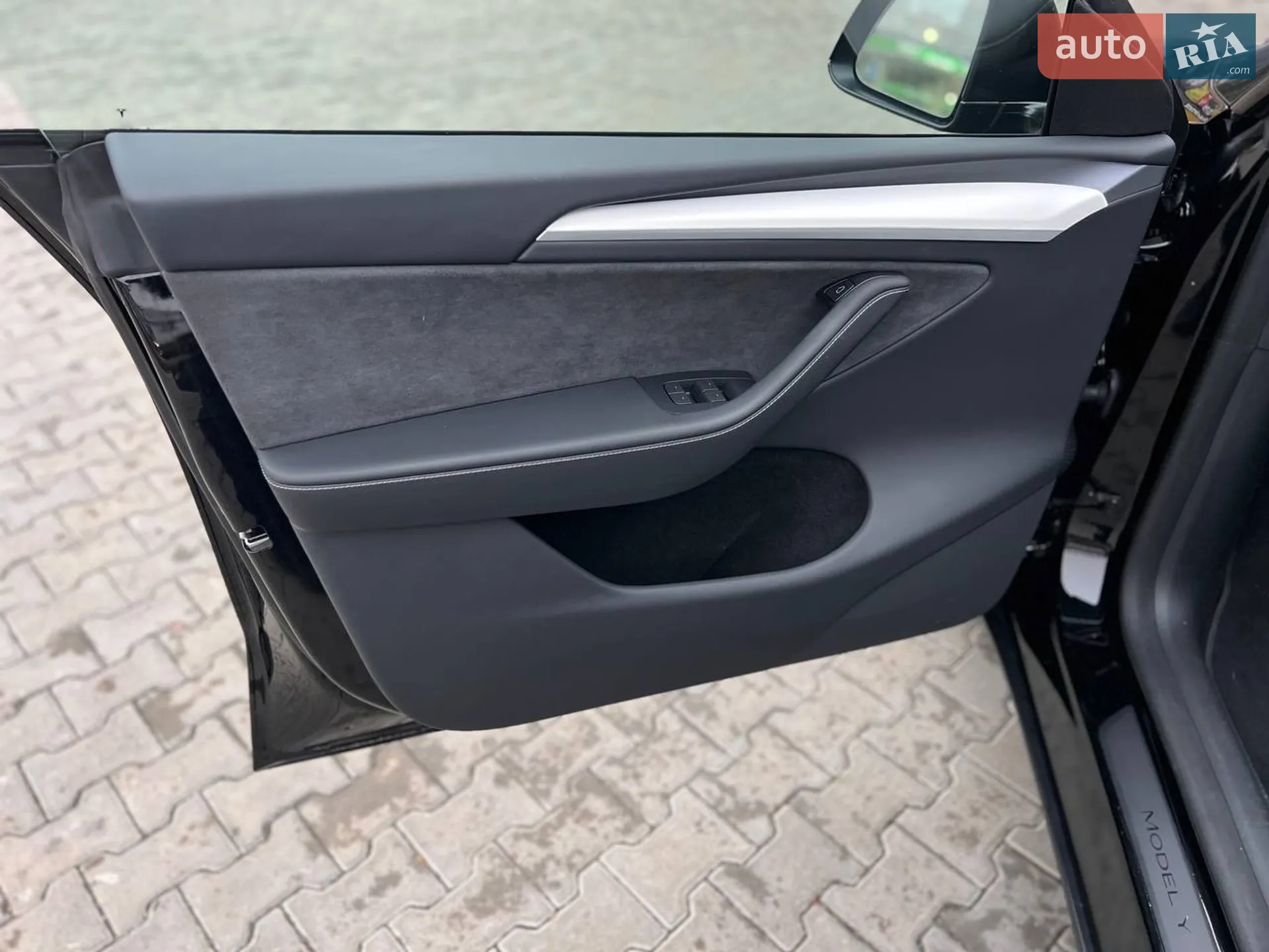 2024 Tesla Model Y - мініатюра 23