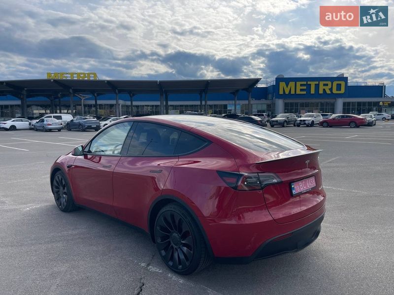 Позашляховик / Кросовер Tesla Model Y 2023 в Києві