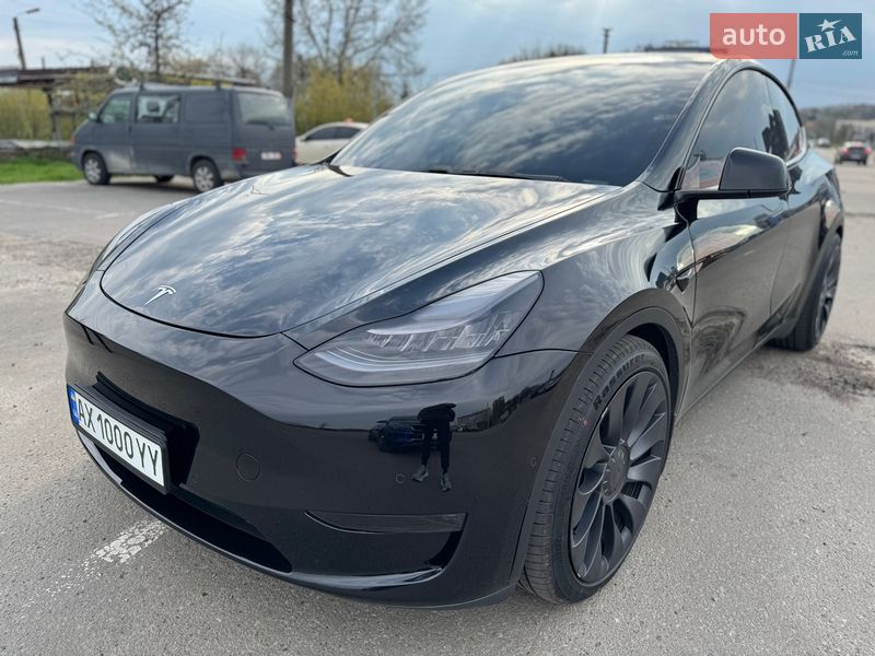 Позашляховик / Кросовер Tesla Model Y 2020 в Харкові