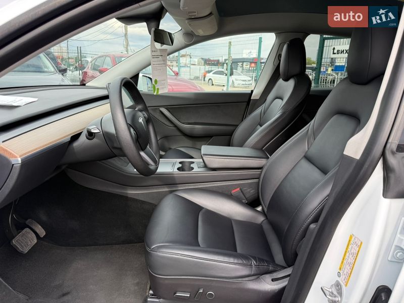 Внедорожник / Кроссовер Tesla Model Y 2021 в Киеве