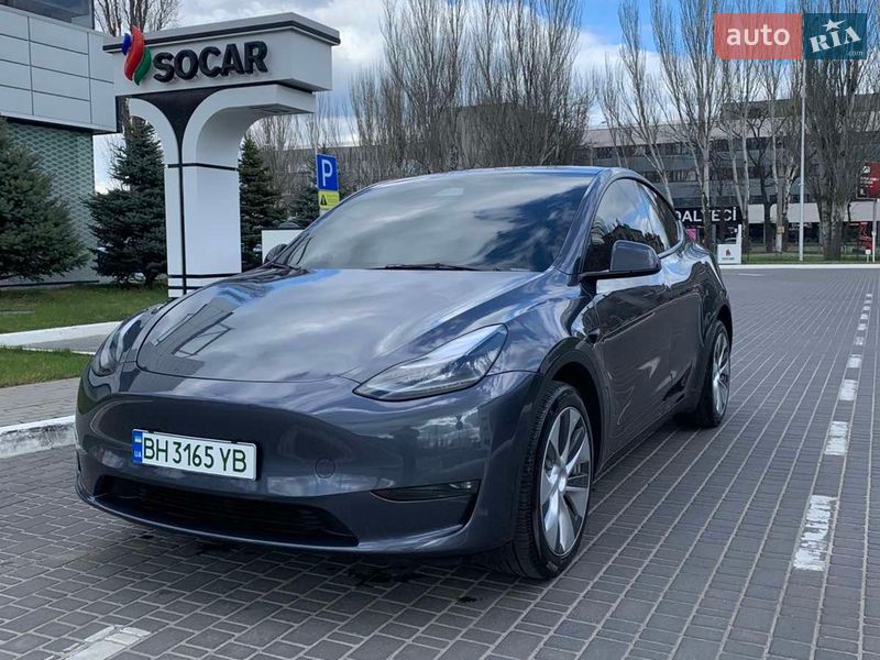 Tesla Model Y 2023