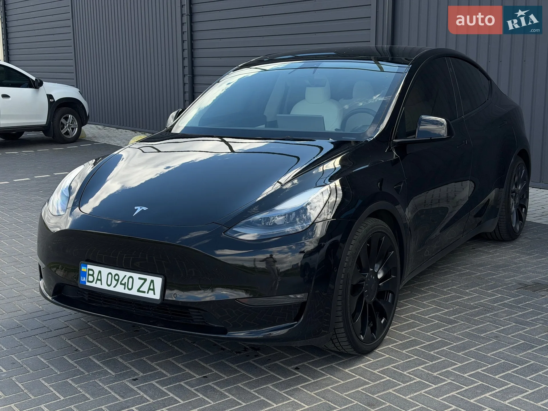 2021 Tesla Model Y - мініатюра 3