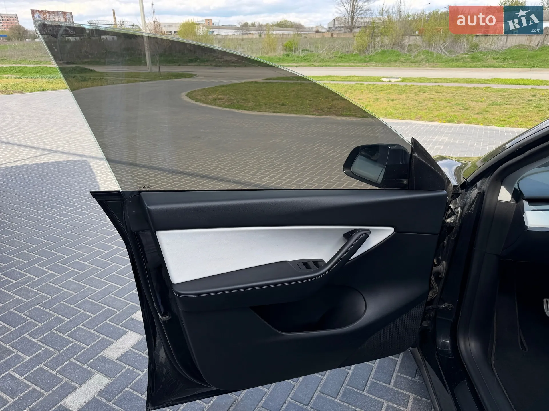 2021 Tesla Model Y - мініатюра 17