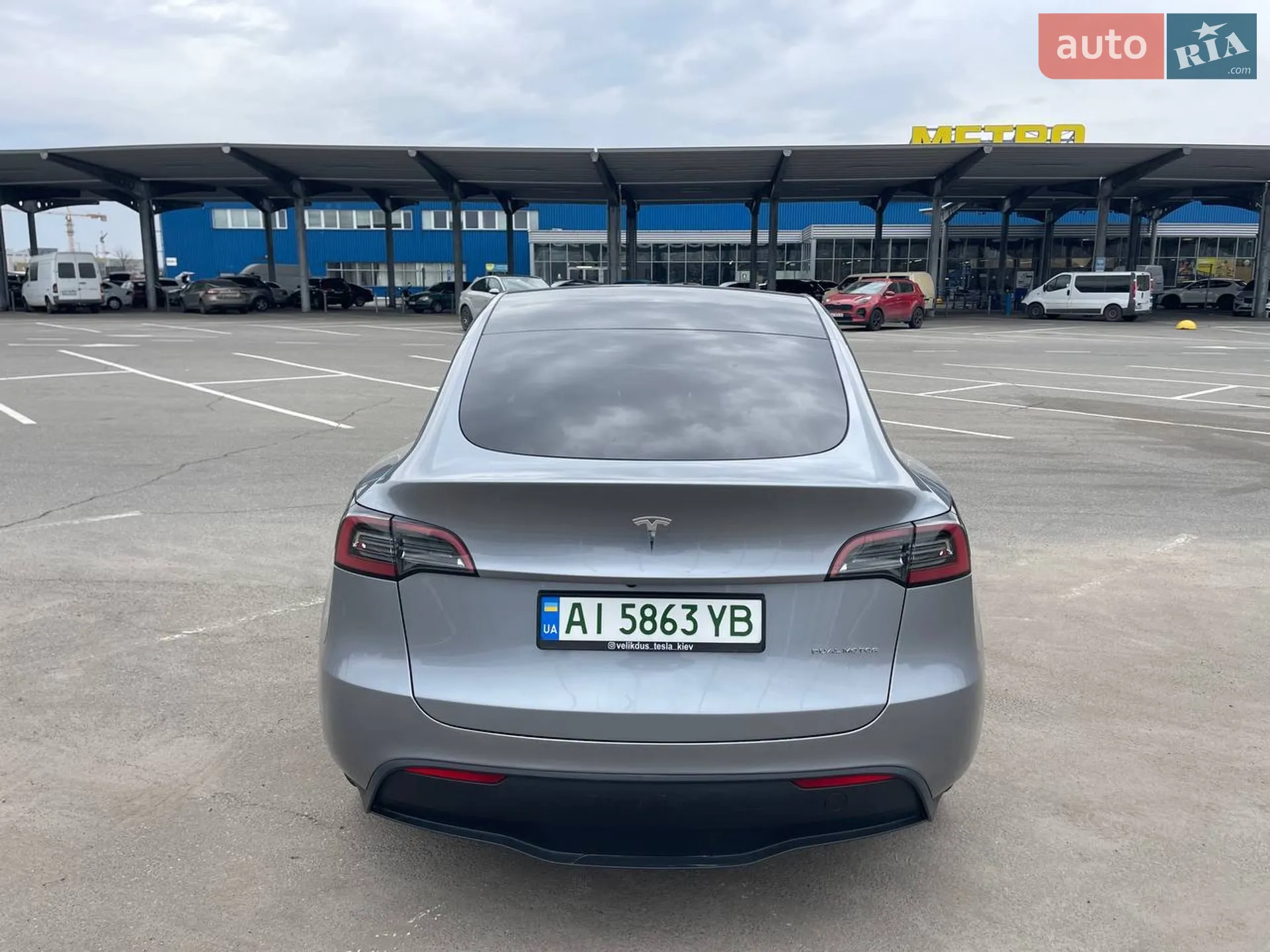 2024 Tesla Model Y - мініатюра 8