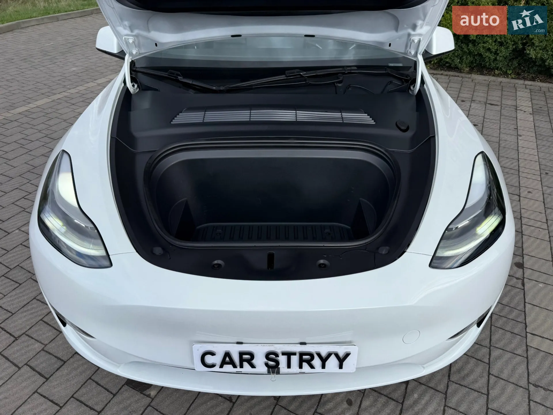 2024 Tesla Model Y - мініатюра 12