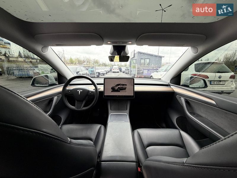 Внедорожник / Кроссовер Tesla Model Y 2023 в Кривом Роге