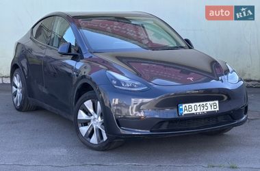 Позашляховик / Кросовер Tesla Model Y 2025 в Києві