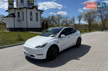 Внедорожник / Кроссовер Tesla Model Y 2022 в Ровно