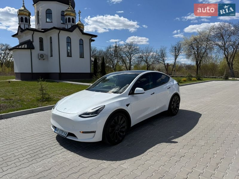 Внедорожник / Кроссовер Tesla Model Y 2022 в Ровно