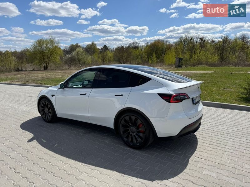 Внедорожник / Кроссовер Tesla Model Y 2022 в Ровно